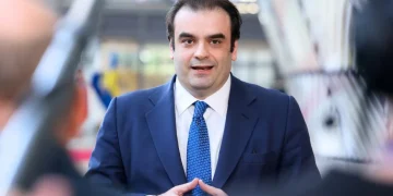 Πιερρακάκης: “Η Ευρώπη δεν έχει την πολυτέλεια του χρόνου” – Δράση χωρίς “αστερίσκους” και εθνικές “εξαιρέσεις” μπροστά την κρίση (Βίντεο)