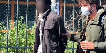 Στη φυλακή ο Σουδανός για το περιστατικό με τις χειροβομβίδες έξω από τη ΓΑΔΑ – «Δεν είχα πρόθεση να ανατιναχθώ», είπε στην απολογία του