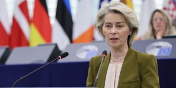 Φον ντερ Λάιεν στο Ευρωπαϊκό Κοινοβούλιο: “Στεκόμαστε όλοι μας με πλήρη αλληλεγγύη στο πλευρό της Κύπρου – Η ασφάλειά σας είναι και δική μας ασφάλεια”