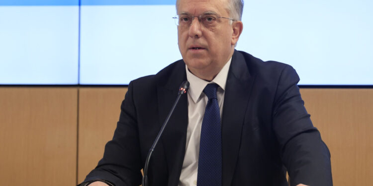 Θεοδωρικάκος: Θα χρειαστούν και νέα μέτρα για ενίσχυση νοικοκυριών και επιχειρήσεων