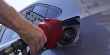 Άνοδος στις τιμές του πετρελαίου – Σε κλίμα ανησυχίας κινούνται οι αγορές – Ποιες τιμές αναμένονται στα πρατήρια καυσίμων