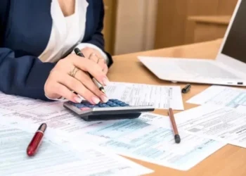 ΑΑΔΕ: Υποβλήθηκαν οι προεκκαθαρισμένες δηλώσεις για 1 εκατ. φυσικά πρόσωπα – Τι γίνεται αν διαπιστωθούν λάθος στοιχεία