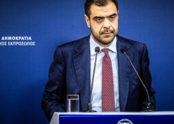 Live- Μαρινάκης για ασυμβίβαστο υπουργού-βουλευτή : Να συζητήσουμε μείωση του αριθμού βουλευτών