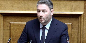 Ανδρουλάκης σε διοικητή ΕΥΠ: «Με εξωθείτε σε κάτι πρωτοφανές στα ελληνικά και ευρωπαϊκά χρονικά»