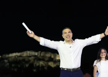 Τσίπρας μετά την παρουσίαση της “ΕΛΑΣ”: “Στο ραντεβού με την Ιστορία θα είμαστε όλες και όλοι εκεί”
