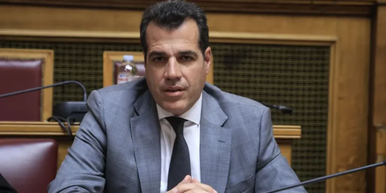 Μεταναστευτικό: Νέο νομοσχέδιο με αυστηρούς βιομετρικούς ελέγχους και άσυλο χωρίς “παραθυράκια”
