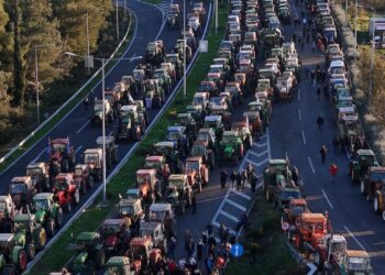 Απόβαση στη Θεσσαλία για τα μάτια των αγροτών