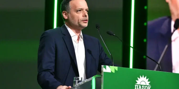 “Φυλλορροούν” οι στενοί συνεργάτες του Δούκα: Ο Πρωτόπαπας και οι αντιδήμαρχοι που κρατάνε αποστάσεις
