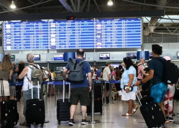 Αεροδρόμια: Αύξηση 5,7% στην επιβατική κίνηση στο 5μηνο – Πάνω από 23 εκατ. οι ταξιδιώτες
