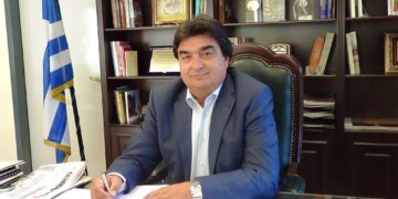 Ο Βαγγέλης Γιαννακούρας στα «Πολιτικά Νέα»: «Το ΠΑΣΟΚ έγινε η “Ιφιγένεια” της πολιτικής ιστορίας»