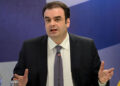 Πιερρακάκης: Η αντιπολίτευση πιστεύει ότι λεφτά υπάρχουν, εγώ ότι γεννιούνται