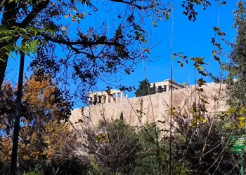 Προϋπολογισμός: Πρωτογενές πλεόνασμα 2,2 δισ. ευρώ πάνω από τον στόχο στο πεντάμηνο – Ανθεκτικά τα δημόσια έσοδα παρά την ενεργειακή κρίση