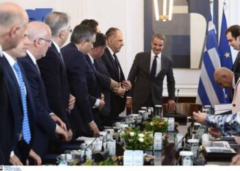 Οκτώβριος όπως… κάλπες; Το φθινοπωρινό «fair play» του Μαξίμου