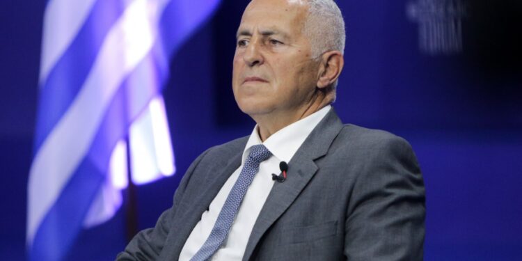 Ο Ναύαρχος, το «πολιτικό σκάφος» και οι πρόωροι πανηγυρισμοί
