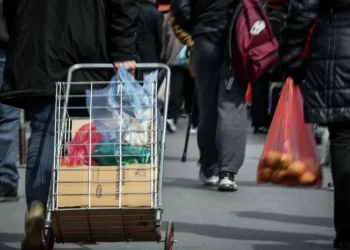 Eurostat: Σημαντική αποκλιμάκωση του πληθωρισμού στην Ελλάδα τον Ιούλιο, στο 2,7% ο ετήσιος δείκτης
