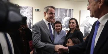 Μητσοτάκης: Δεν μπορεί να γίνει αποδεκτή η αμφισβήτηση της εξωτερικής πολιτικής από τον Σαμαρά – Δεν υπάρχει πεδίο συνεννόησης