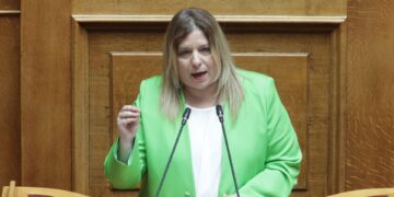 Η Συρεγγέλα, ο Κικίλιας και οι «γυναικείες» ανάσες στο Λιμενικό