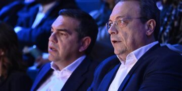 Υπόγειος πόλεμος στην Κουμουνδούρου: Οι «αγγελιοφόροι» του Τσίπρα, η αποχή Φάμελλου και το κόλπο με τις έδρες
