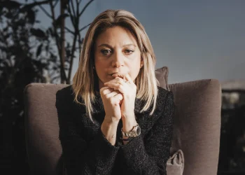 «Μαγειρεύουν» νέο φορέα τα αποχωρήσαντα στελέχη της Καρυστιανού