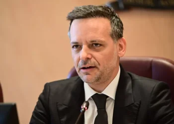 Το «όχι» του Δούκα και οι εκσυγχρονιστικές ενστάσεις