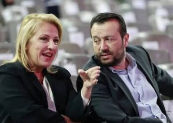 Από τα «καφέ» του Κολωνακίου στις συνομιλίες κορυφής