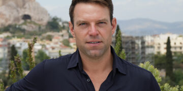 Διεθνές «αμπάλαζ», κεντρώο στρογγύλεμα και πόρτα ανοιχτή για συγκυβέρνη