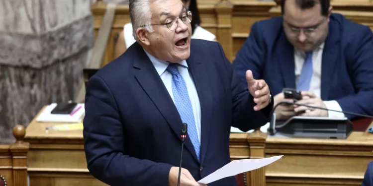 Νίκος Παπαϊωάννου: «Δεν θα χαθεί το ακαδημαϊκό έτος» – Τι είπε για τα μέτρα στα πανεπιστήμια και το πρώτο κουδούνι στα σχολεία