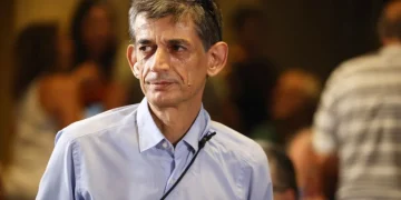 “Πυρά” Καρανίκα κατά Ακρίτα: “Ακατάλληλη για προεδρείο η ινφλουένσερ του ΣΥΡΙΖΑ”