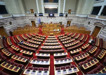 “Φουντώνει” η μεταγραφολογία – Ποιοι αναμένεται να αλλάξουν πολιτική στέγη και οι “πόρτες που παραμένουν ανοιχτές”
