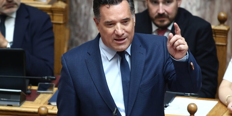 Γεωργιάδης: «Καρτέλ στα διυλιστήρια δεν τεκμηριώνεται από τα στοιχεία