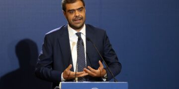 Μαρινάκης: Στις 14 Οκτωβρίου οι ανακοινώσεις για το πετρέλαιο θέρμανσης – Πότε θα εξειδικευτούν τα μέτρα για τα καύσιμα κίνησης