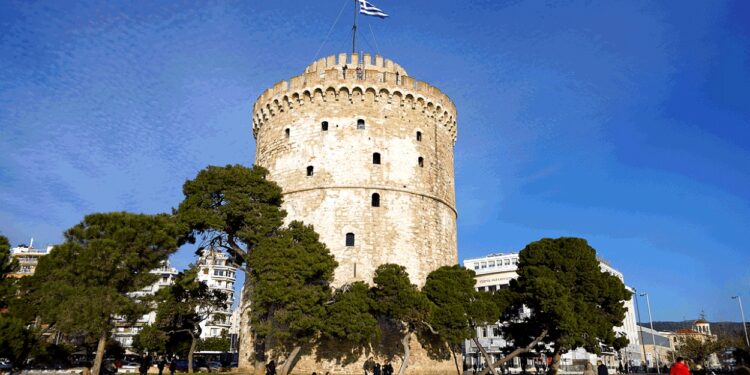 «Γαλάζιος» συνωστισμός στην Α’ Θεσσαλονίκης: Δημοσκοπήσεις, νέα πρόσωπα και η σύγκριση με το 2009