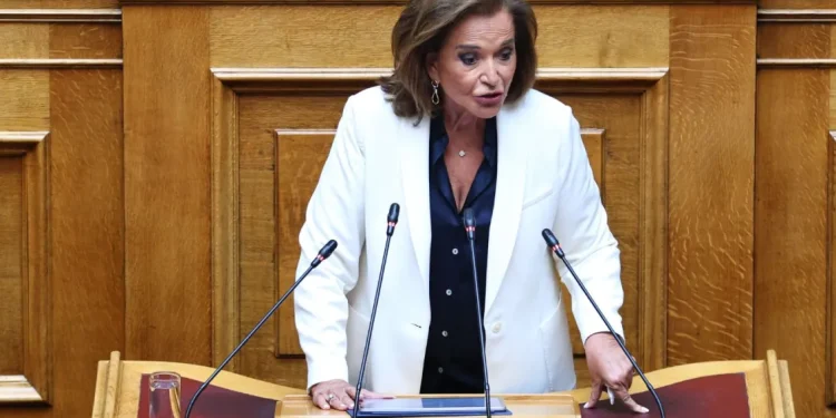 Μπακογιάννη: “Αν ο Σαμαράς συνεχίσει με αυτή τη χολή θα συσπειρώσει τη ΝΔ”