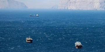Αναβάλλεται η συνάντηση Ιράν και χωρών του Κόλπου στο Ομάν για τα Στενά του Ορμούζ: “Δεν δίνω δεκάρα”, η αντίδραση Τραμπ