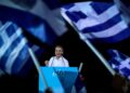Οι βιαστικοί «δελφίνοι» της Πειραιώς και η ακλόνητη κυριαρχία Μητσοτάκη