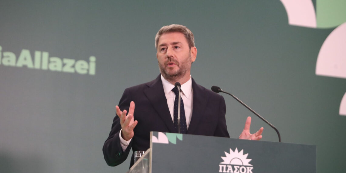 ΠΑΣΟΚ: Το στοίχημα της διεύρυνσης και οι επόμενες κινήσεις Ανδρουλάκη