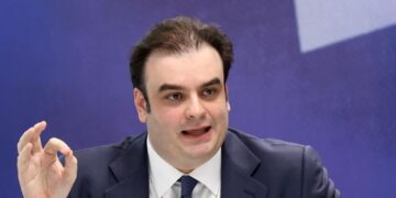 Πιερρακάκης: «Δύσκολη ισορροπία» η προστασία των πολιτών από το ενεργειακό σοκ και η διατήρηση της δημοσιονομικής αξιοπιστίας