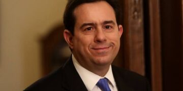 “Συνταγές” δελφίνων και πολιτικές ζυμώσεις στο Ψυχικό
