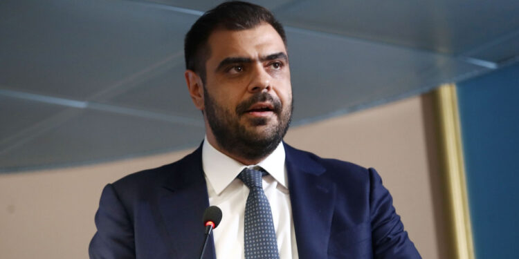 Ο Μαρινάκης «έσβησε» τις φωτιές – Τι είπε για Δένδια και Άδωνι και τι απέφυγε να πει