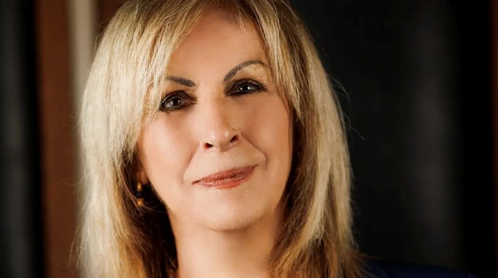Η επιστροφή της Αηδονά και οι παλιές φιλίες