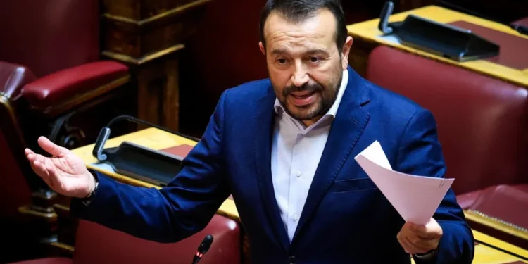 Παππάς : Να παραδώσουν τις έδρες τους στον ΣΥΡΙΖΑ όσοι έχουν αποχωρήσει από το κόμμα