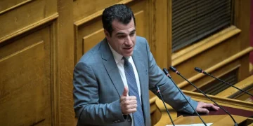 Πλεύρης: “Μειωμένες οι μεταναστευτικές ροές στο Αιγαίο, αύξηση στην Κρήτη”